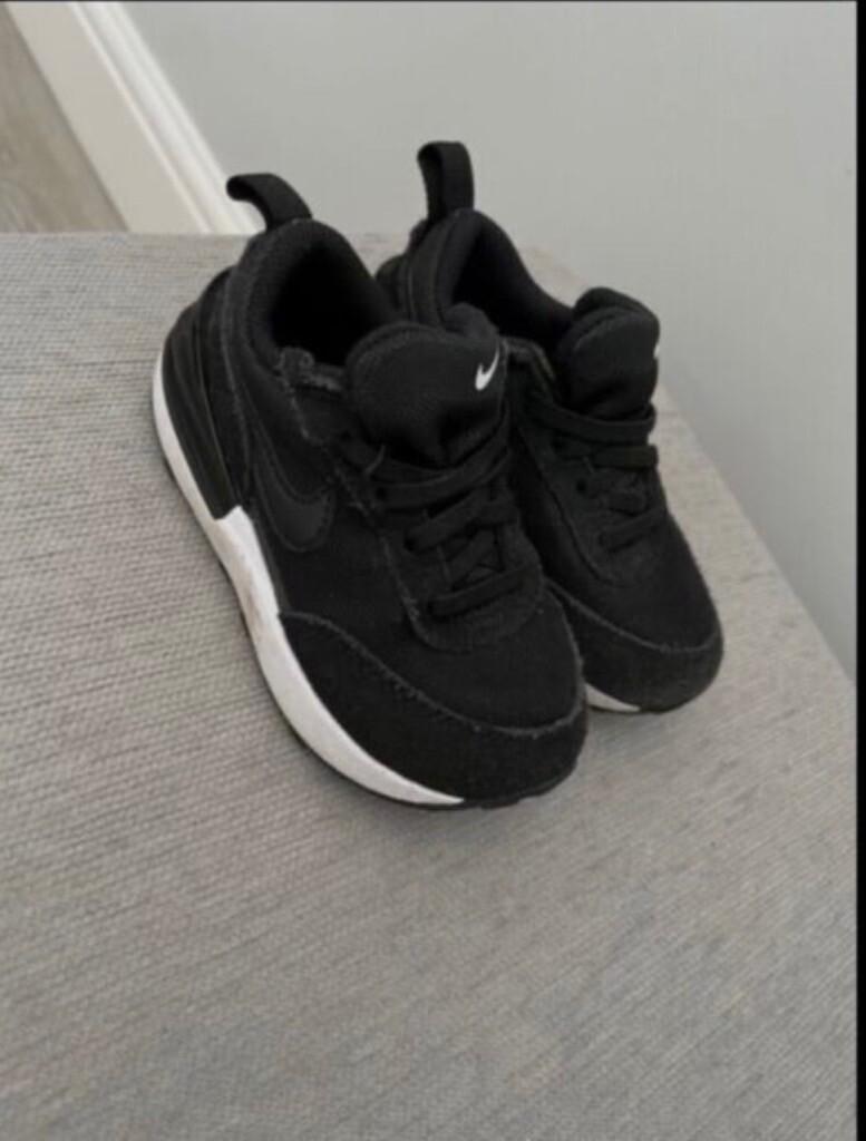 infant size 6.5 trainers